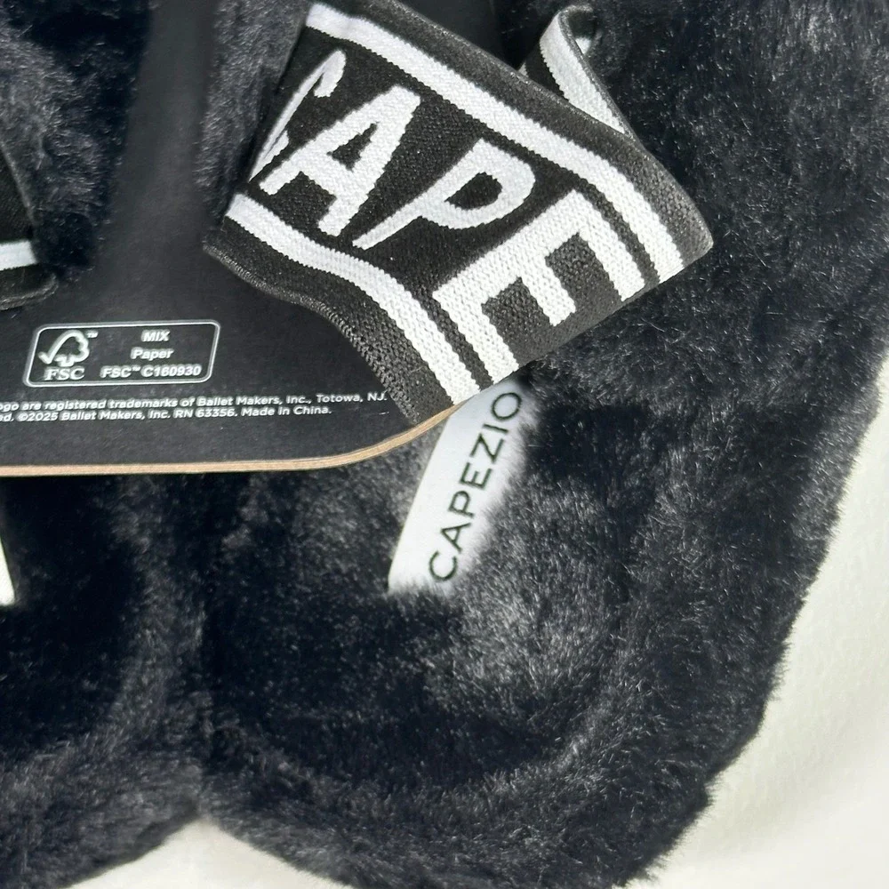 Capezio Black Faux Fur Luxury Comfort Slipper dance Slides Size adult M Fits 8